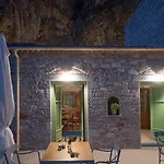 Alkyon Seaside 아파트 Néon Oítilon