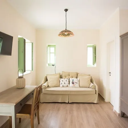 Alkyon Seaside Apartment *